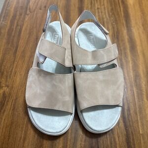 Propet Travel Active Easy On Nuetral Women's Sandal, size 9 EUC